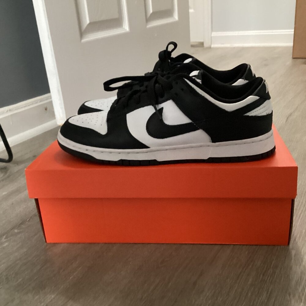 Nike panda dunks